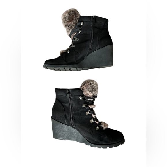 Torrid women’s faux fur wedge lace up boots size 11W - Picture 2 of 11